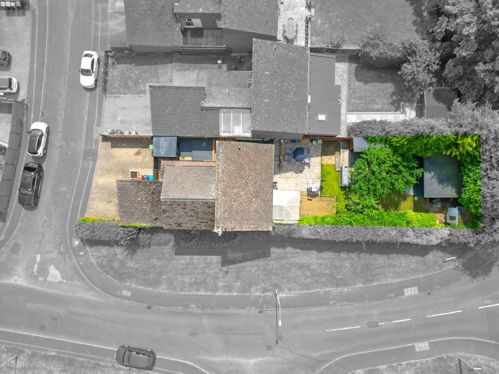 Property photo 2 of 30