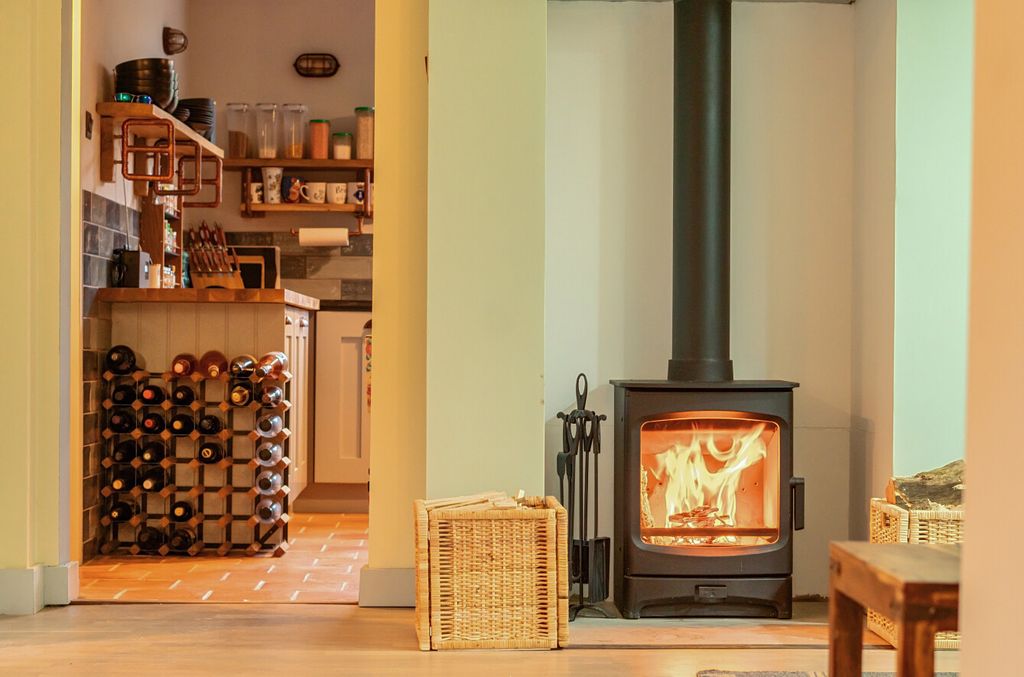 Property photo 3 of 24 1388839-1-694A868...