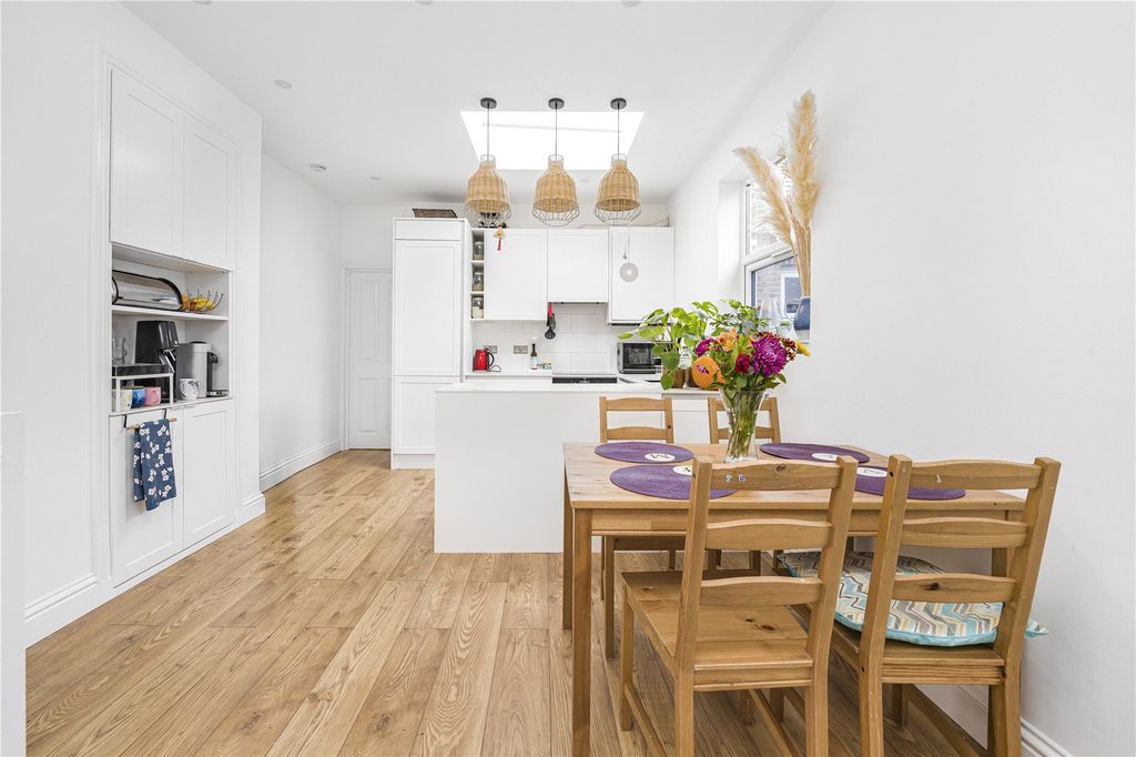 Property photo 3 of 12 Picture No. 36