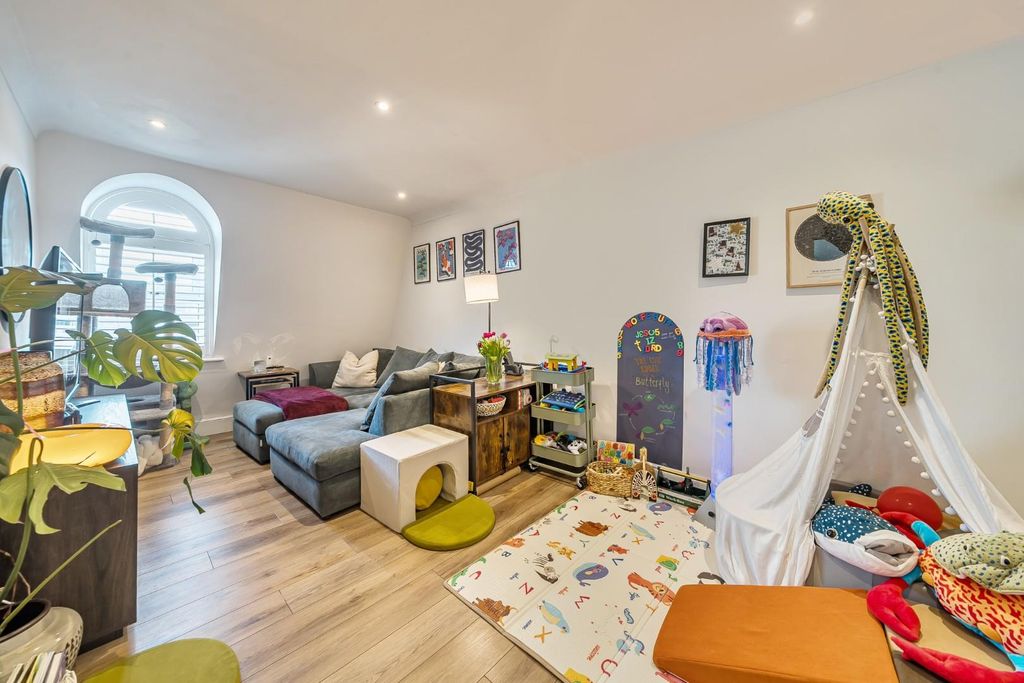 Property photo 3 of 20 1433346-4-69c3E7Fb2Ff51.Jpg