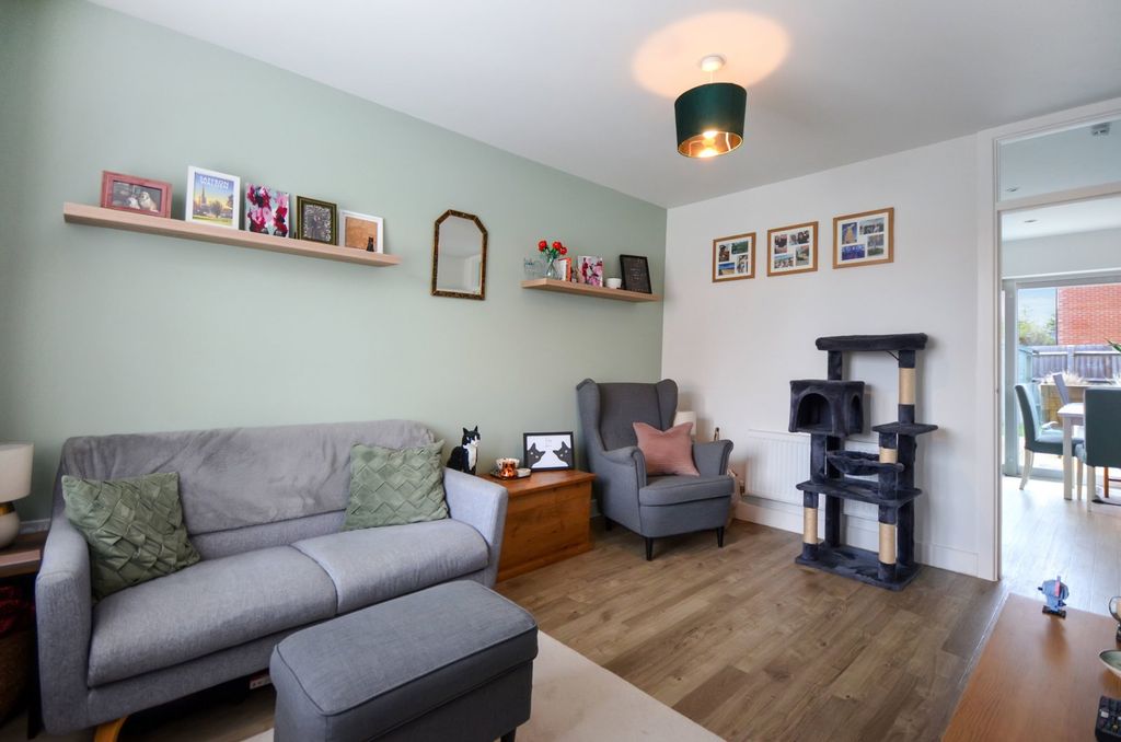 Property photo 3 of 14