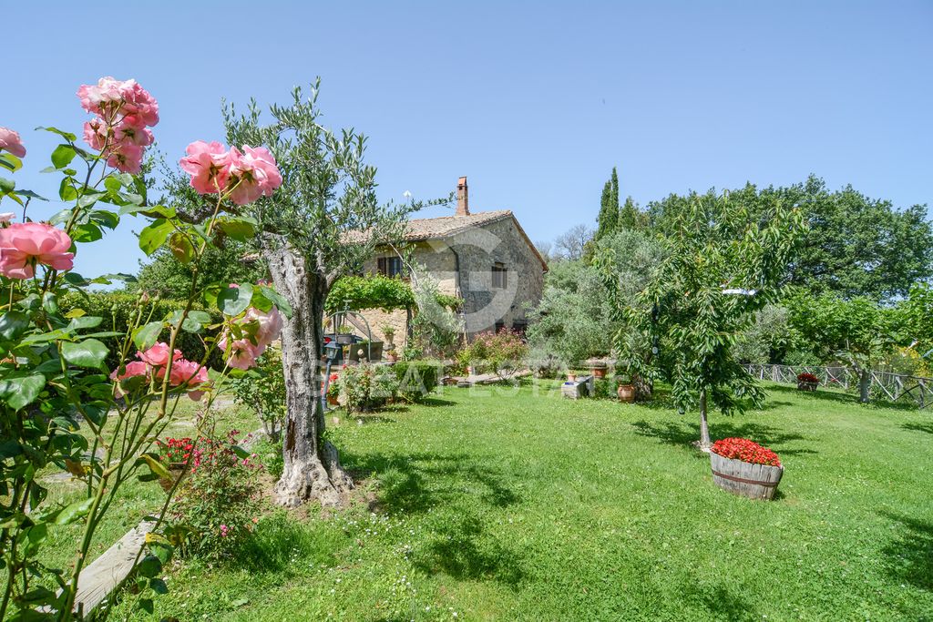 Property photo 2 of 36