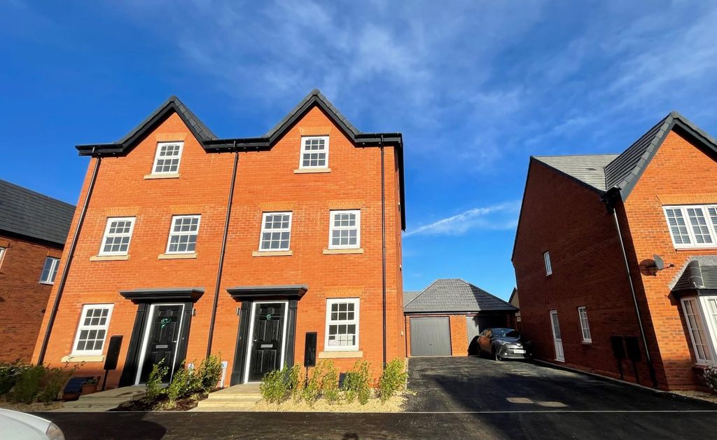 Property photo 1 of 10 Watermill Way 1.Jpg