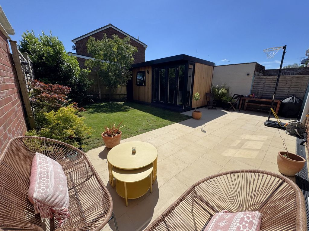 Property photo 2 of 12