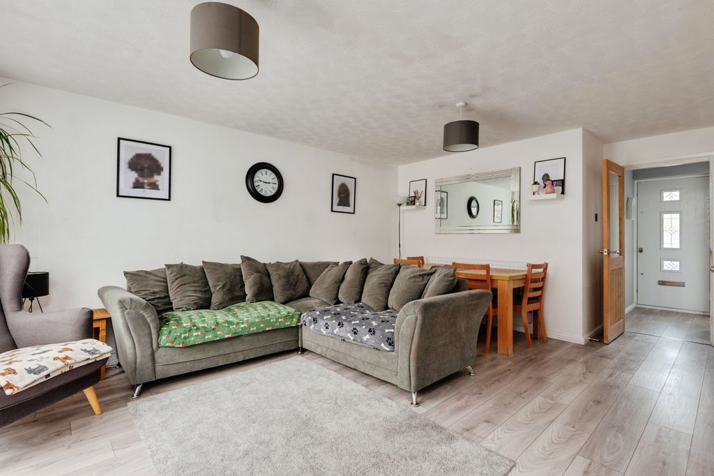 Property photo 2 of 28 Pbox-Img.Jpg