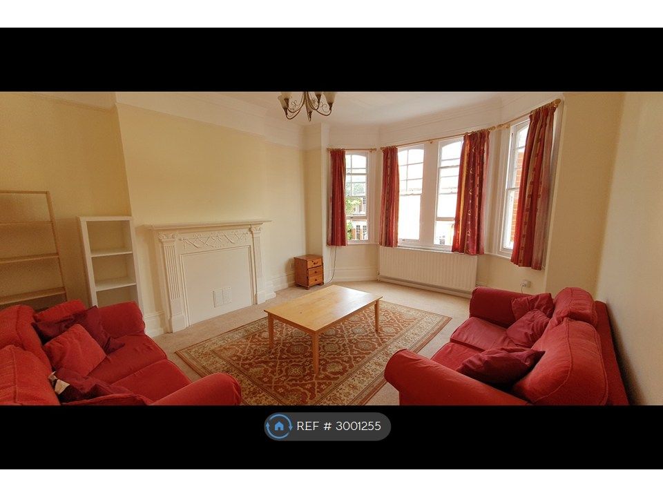 Property photo 2 of 14 Lounge