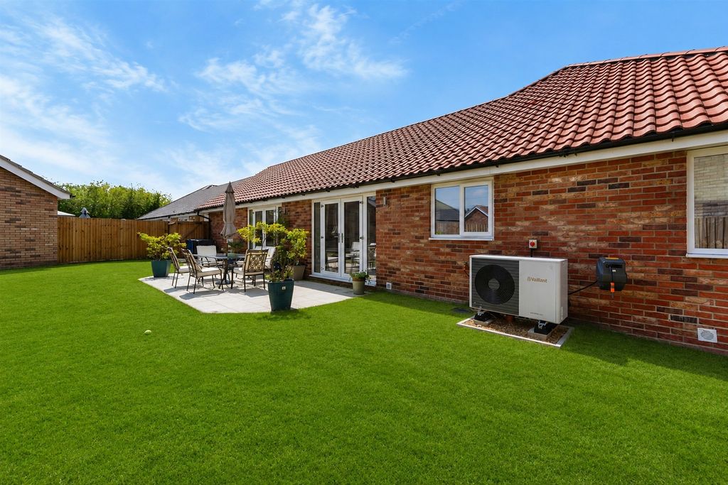 Property photo 2 of 19