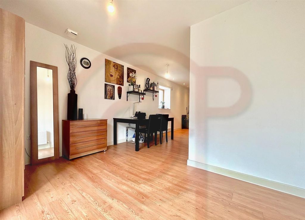 Property photo 3 of 8 8.Jpg