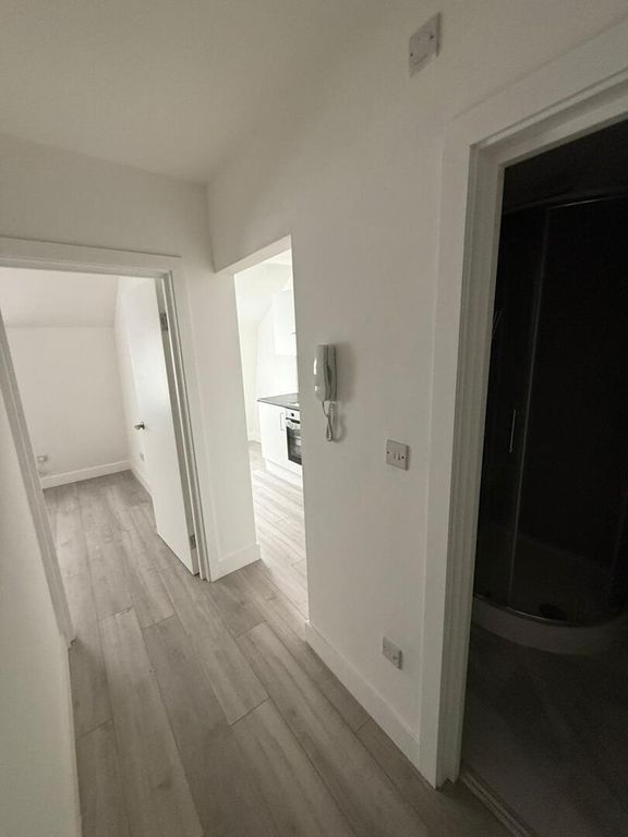Property photo 3 of 3 Hallway