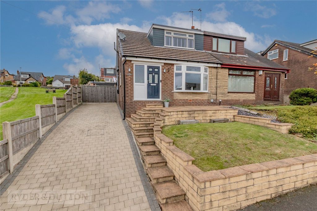 Property photo 1 of 22 Front