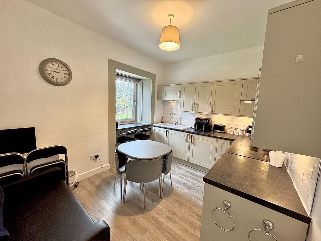 Property photo 3 of 26 Kitchen