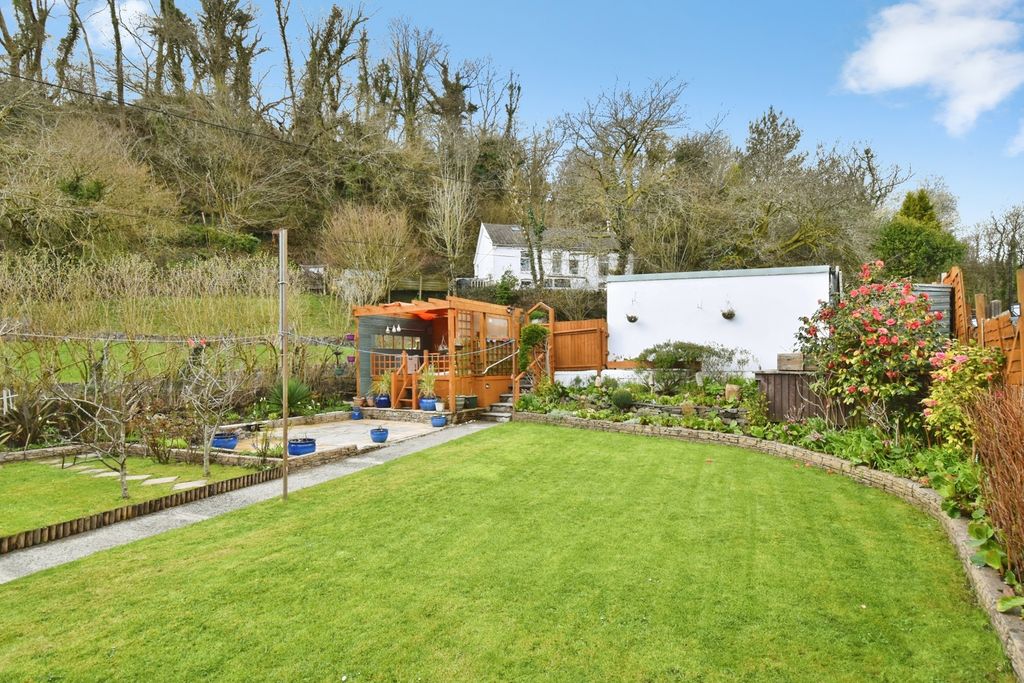 Property photo 3 of 23 Pbox-Img.Jpg