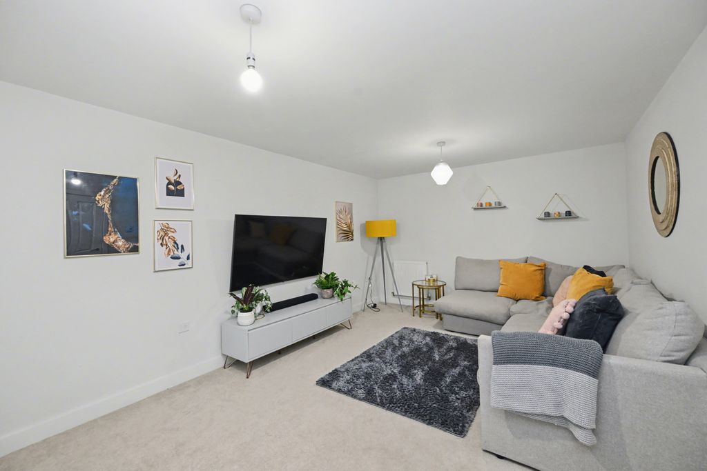 Property photo 3 of 22