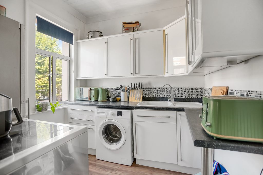 Property photo 3 of 13 296A5321