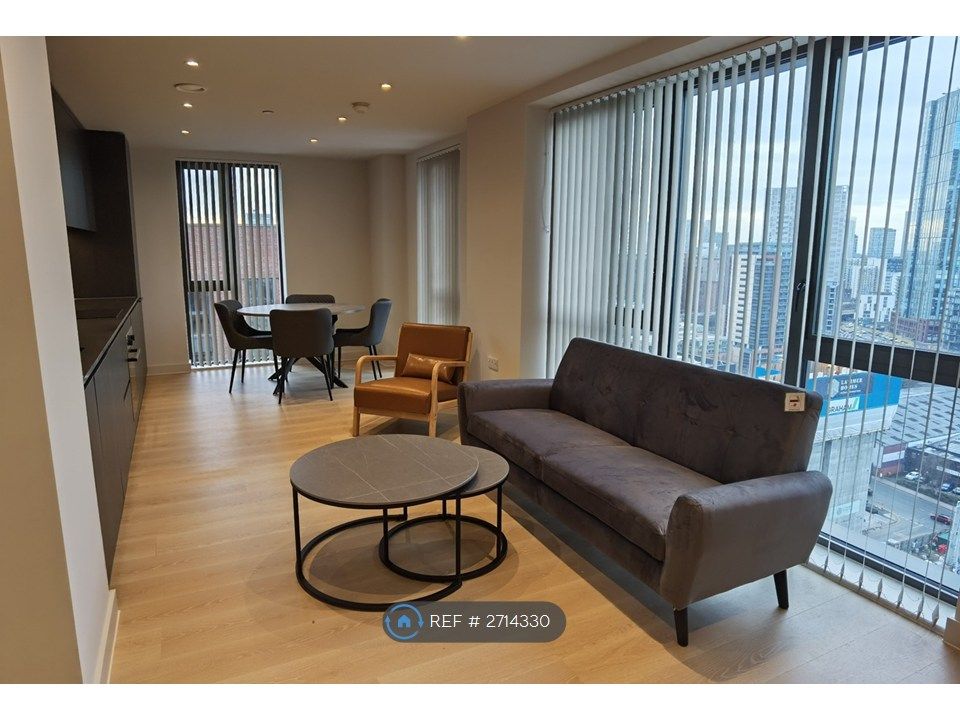 Property photo 1 of 6 Living Kitchen