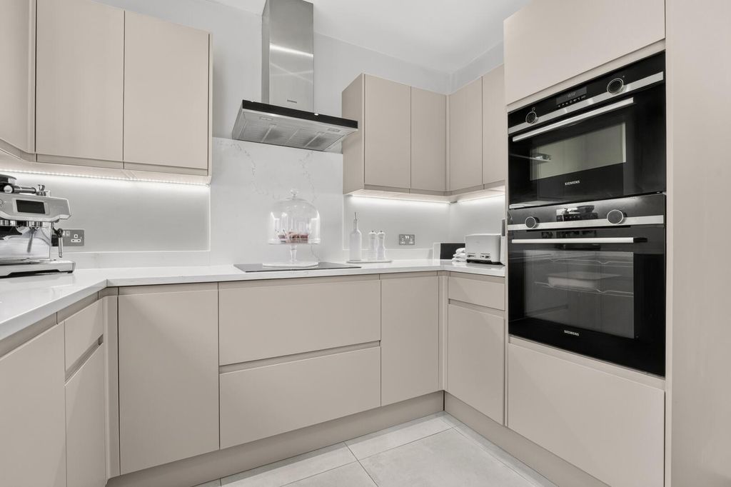 Property photo 2 of 32 Kitchen