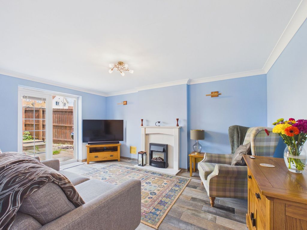 Property photo 2 of 28