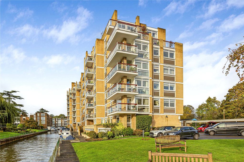 Property photo 1 of 16 Front Exterior