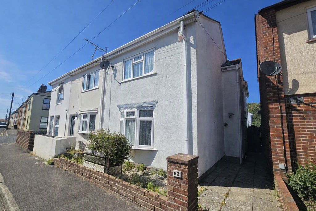 Property photo 1 of 14 Front