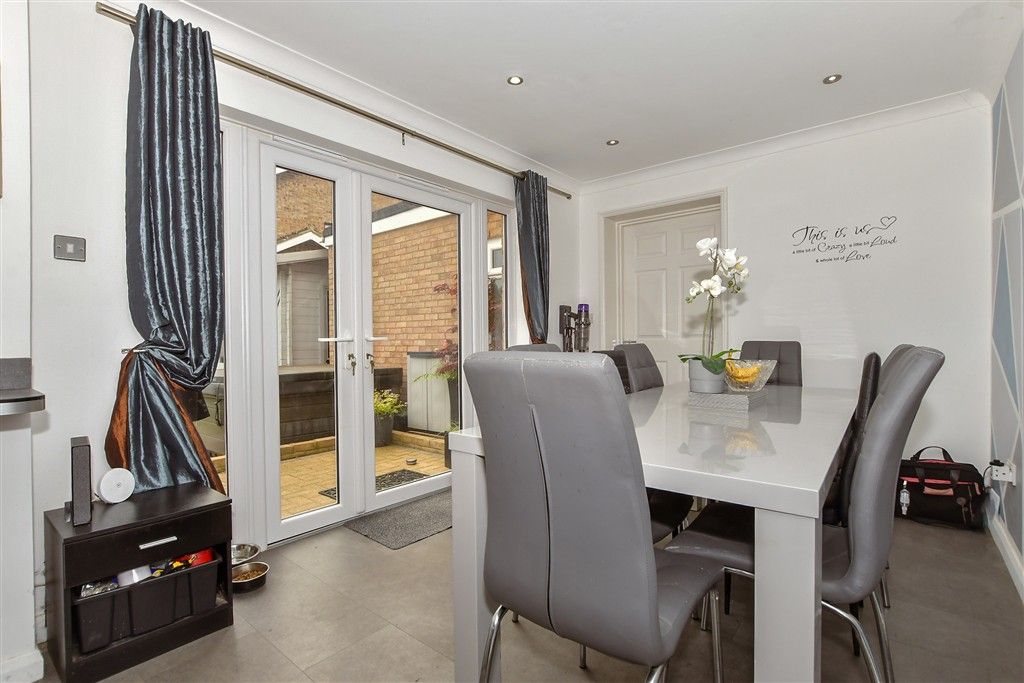 Property photo 3 of 12 Dining Area
