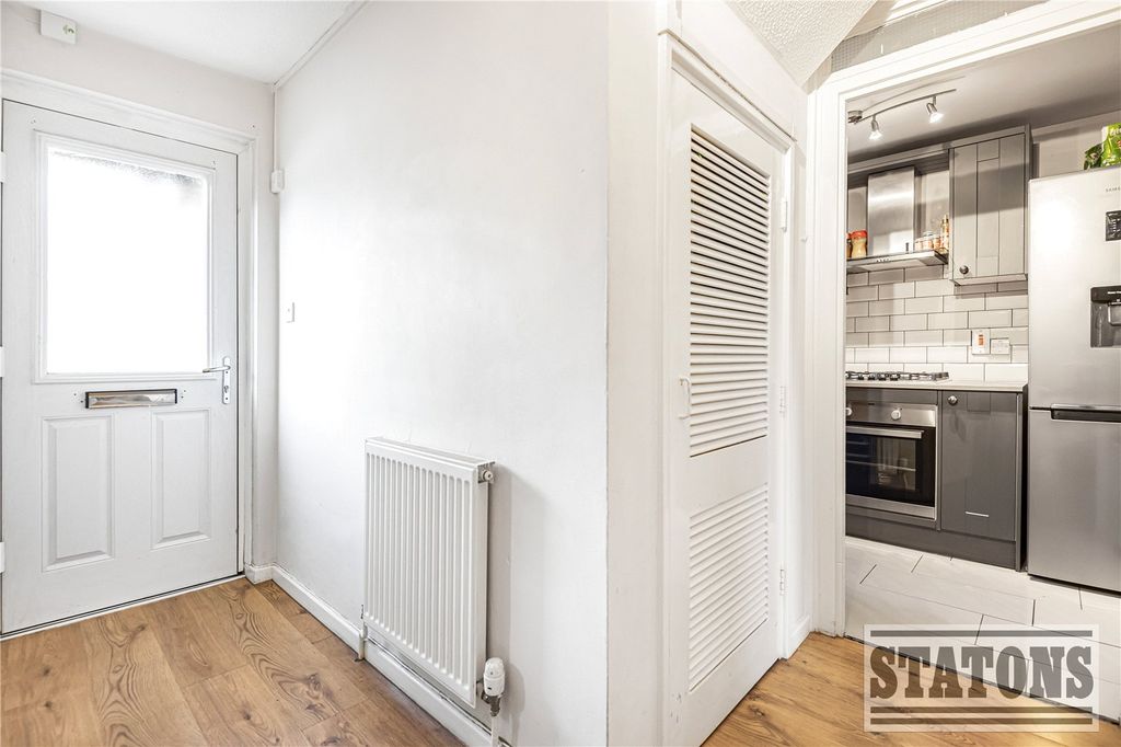 Property photo 3 of 12 Picture No. 14