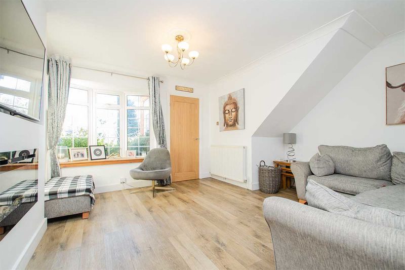 Property photo 3 of 27 Photo 11