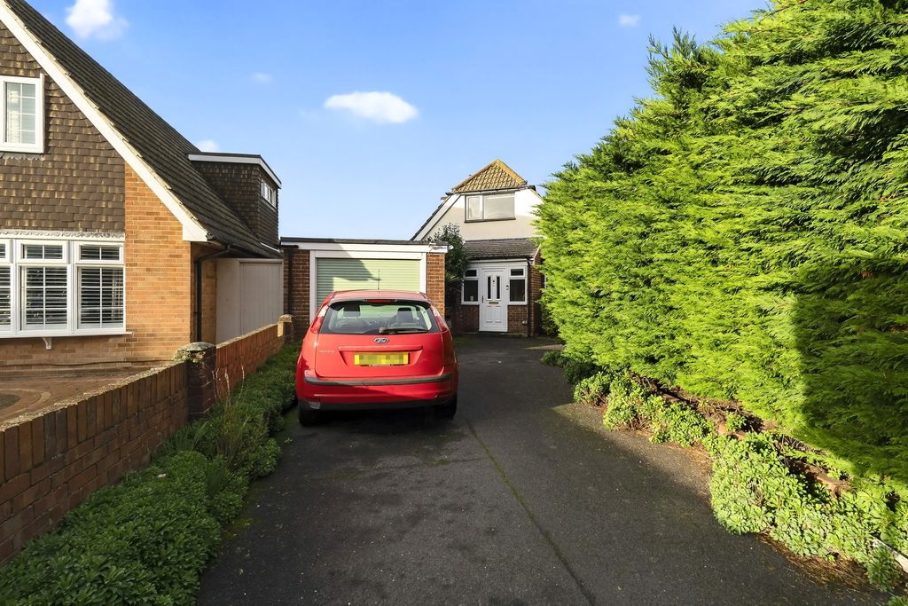 Property photo 2 of 20