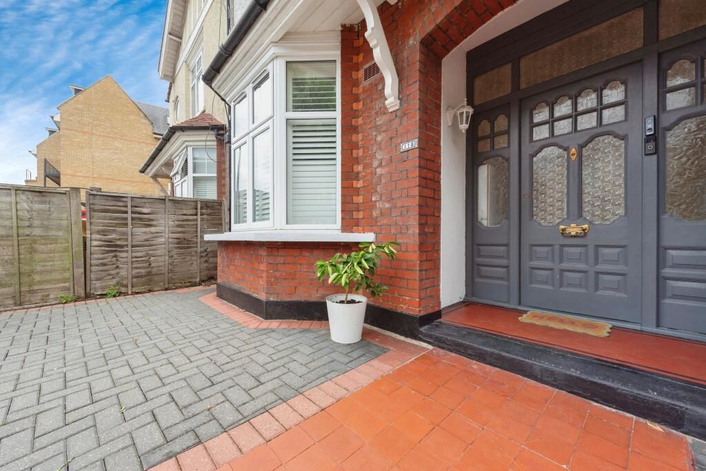 Property photo 2 of 11