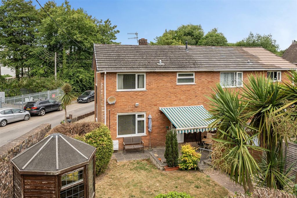 Property photo 1 of 12 1