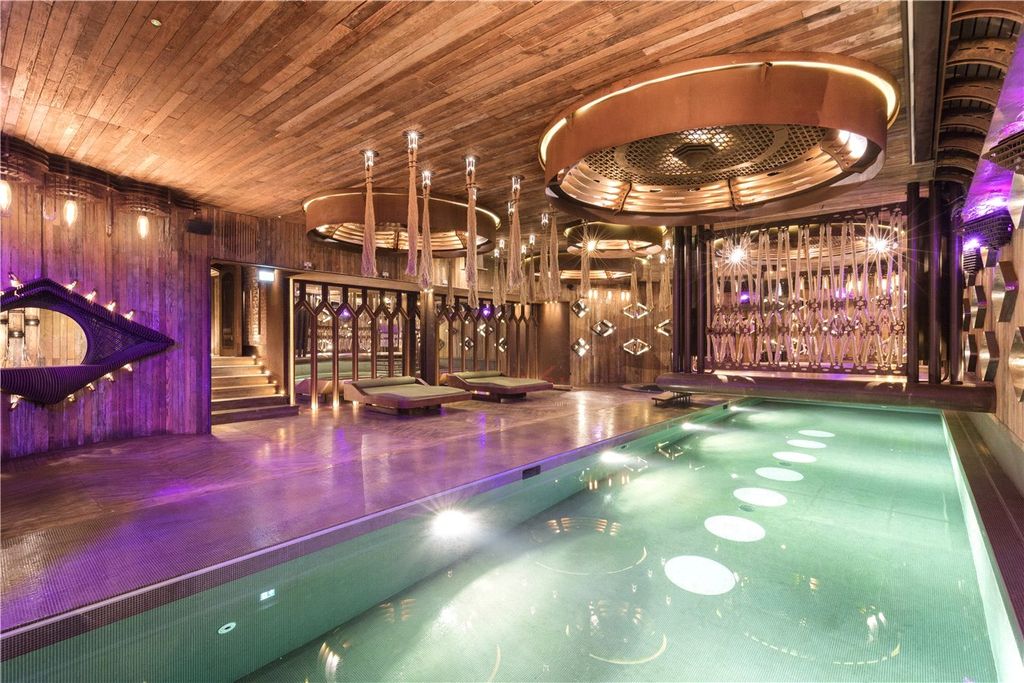 Property photo 3 of 6 Swimming Pool