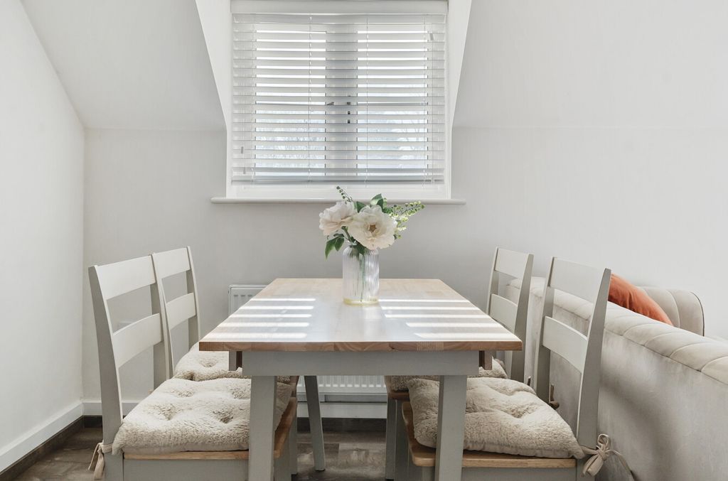 Property photo 3 of 10 1240030 (4).Jpg