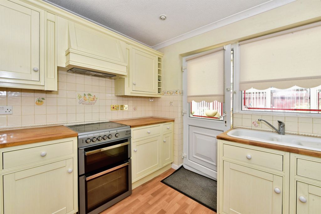 Property photo 3 of 16