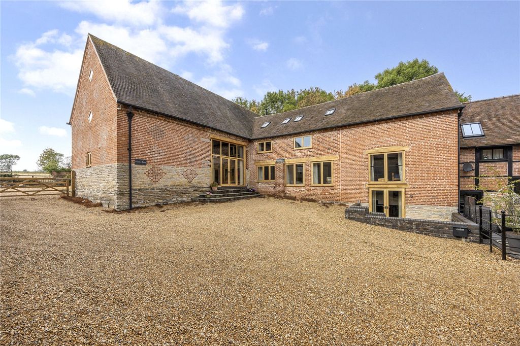 Property photo 2 of 16 Picture No. 01