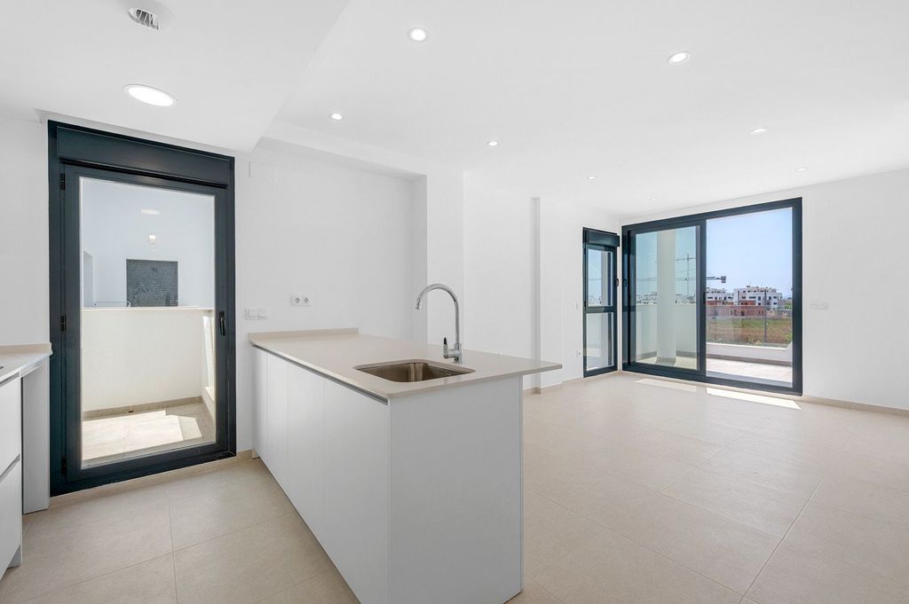 Property photo 3 of 33