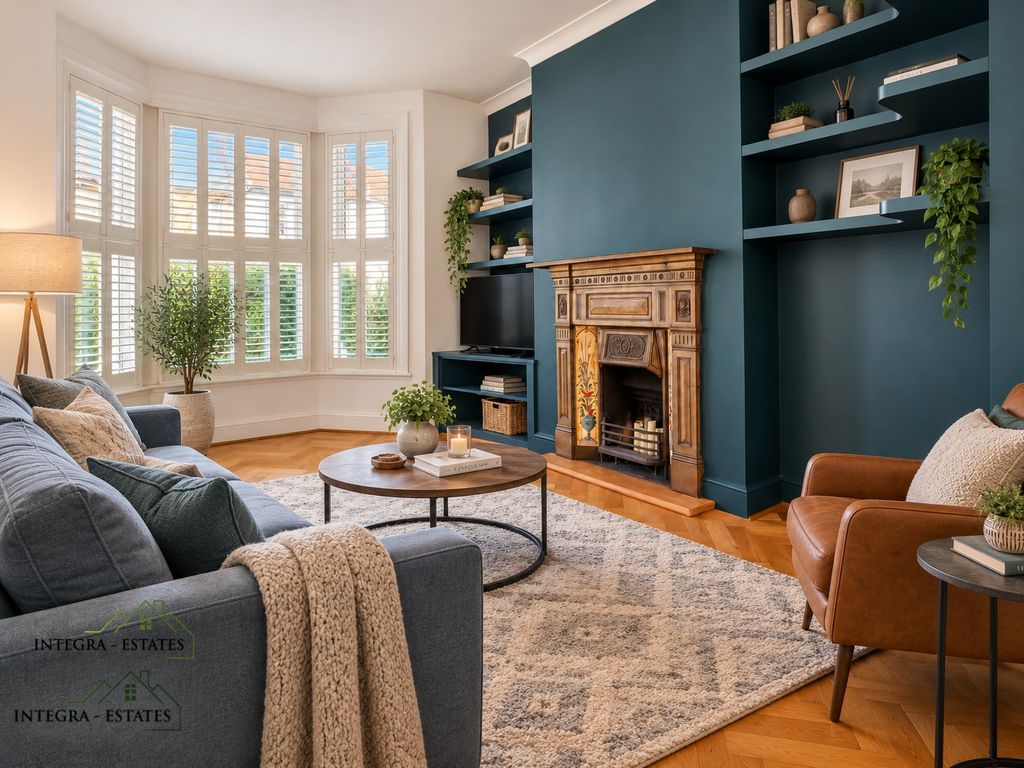 Property photo 2 of 28 Braidwood-Road-Se6-Virtually-Staged-Living-Room-Period-Fireplace