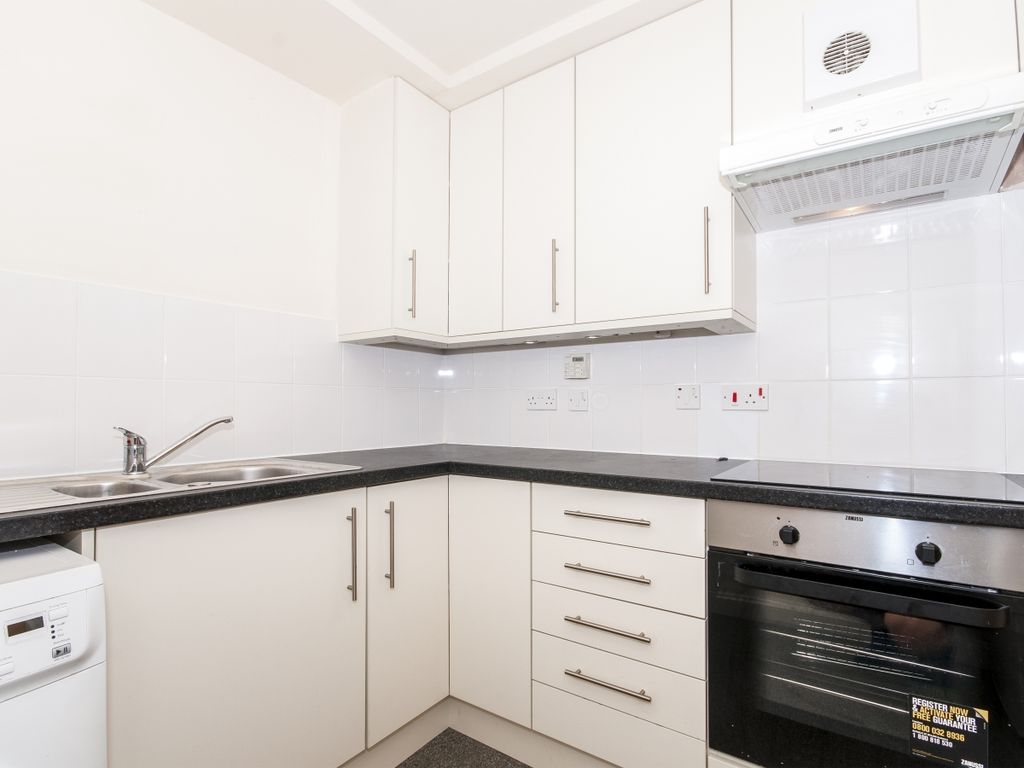 Property photo 1 of 8 Kitchen2