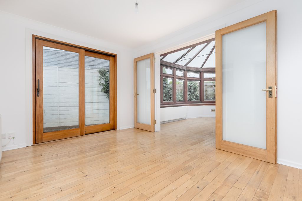 Property photo 3 of 21 Property Image 4