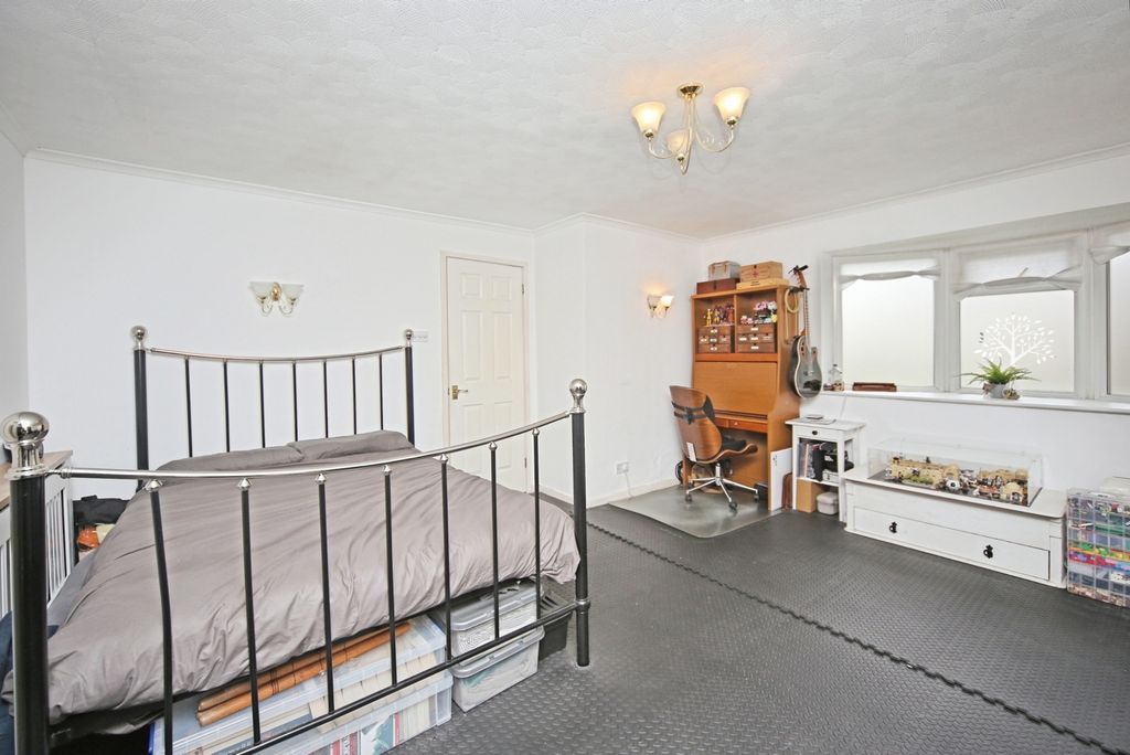 Property photo 2 of 16 Photo