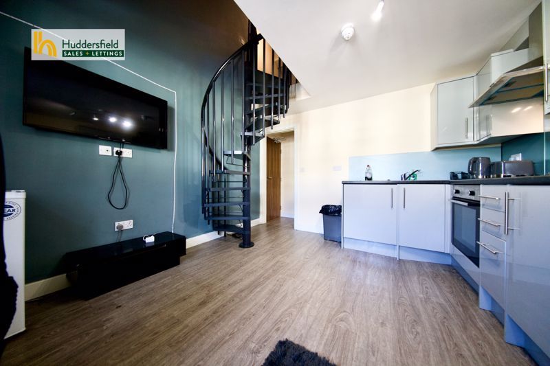 Property photo 2 of 6 Living Area.1