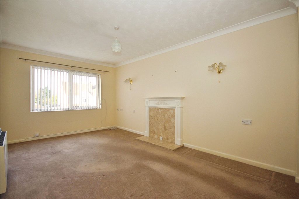 Property photo 2 of 12 Living Room