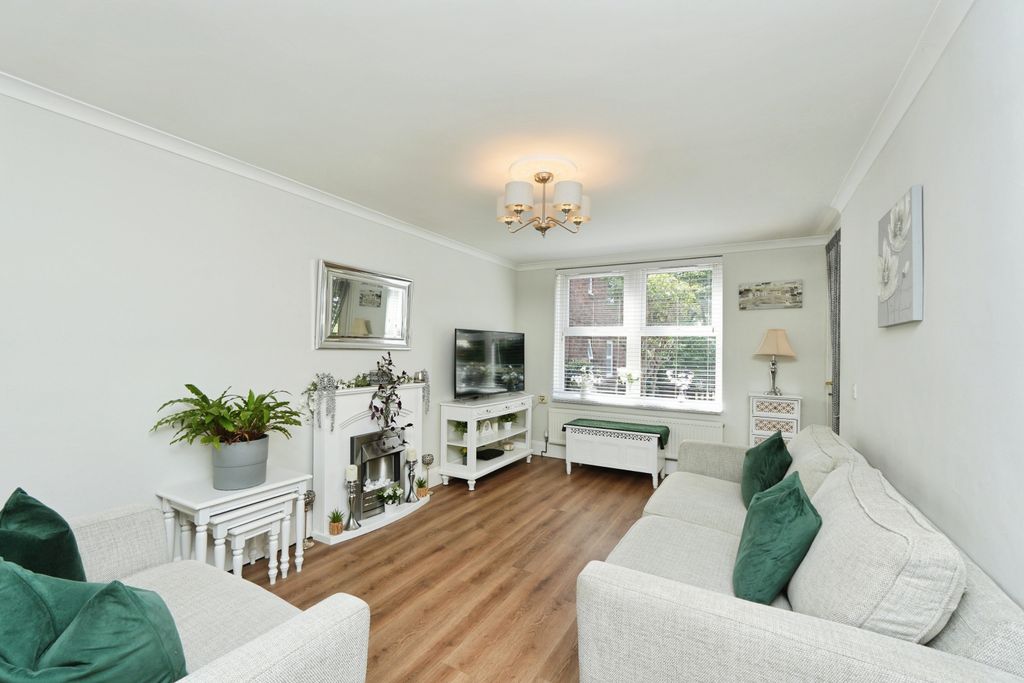Property photo 3 of 19