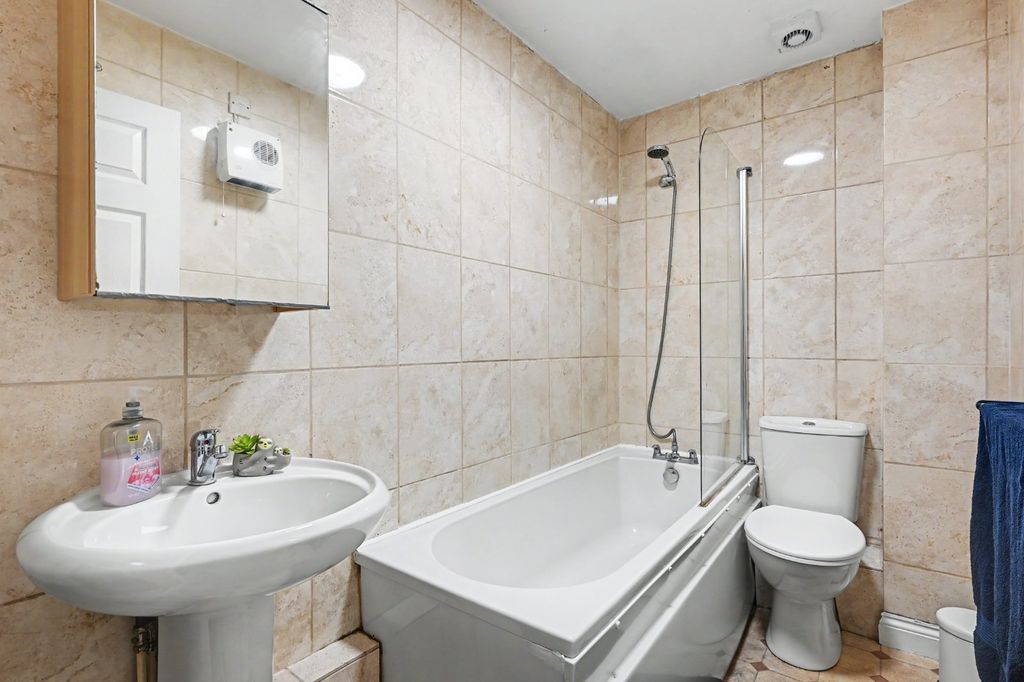 Additional image 9 of 2 bed flat for saleChancery Rise, Holgate, York YO24