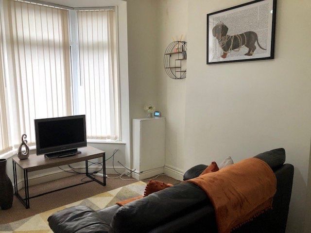 Property photo 2 of 13 Lounge