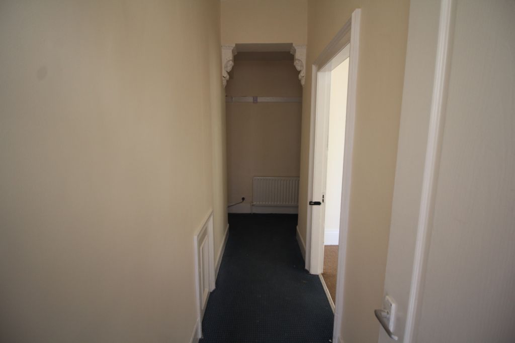 Property photo 2 of 8 Gallery