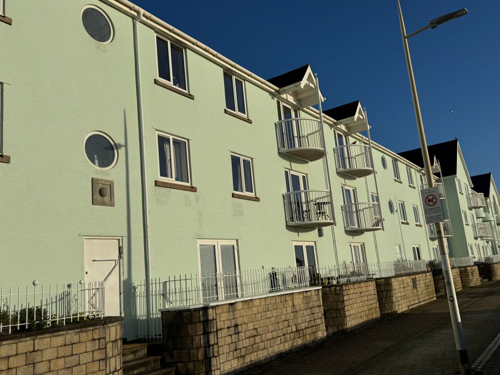 Property photo 2 of 8