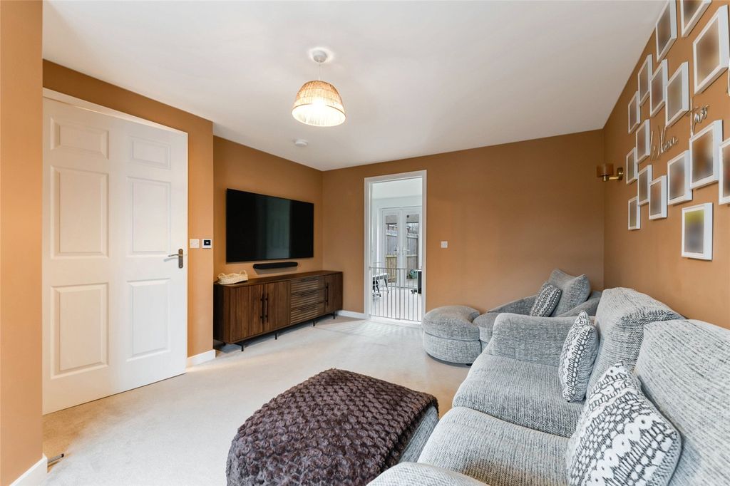 Property photo 3 of 22 Picture No. 03