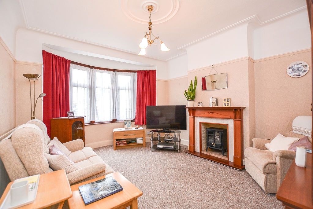 Property photo 3 of 22 Photo 8