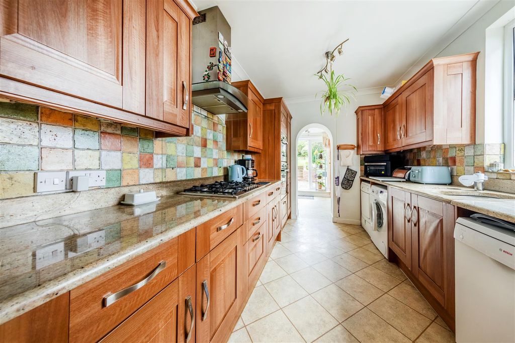 Property photo 3 of 33 23 Redhill Drive-3.Jpg