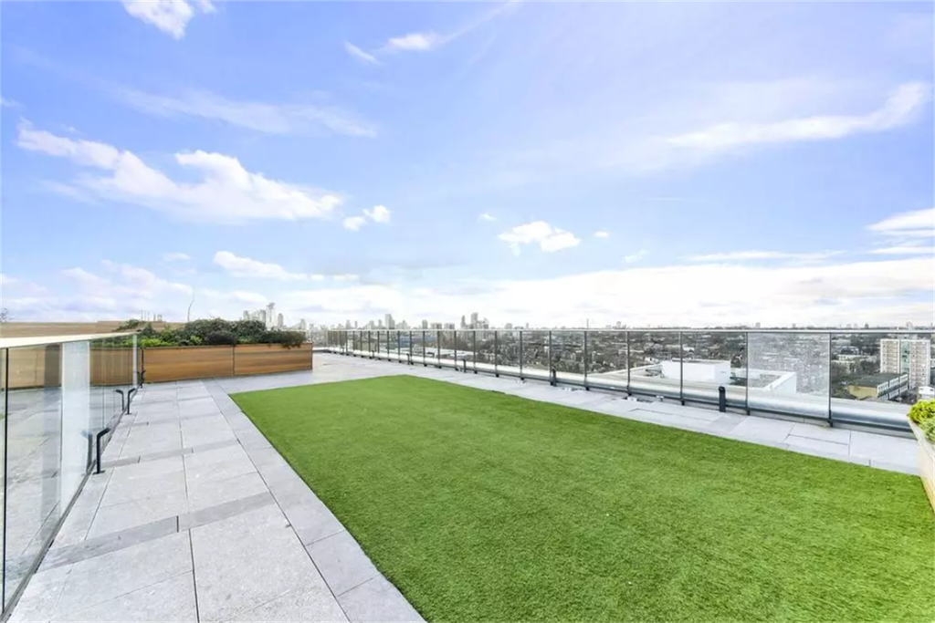 Property photo 2 of 7 Rooftop Garden