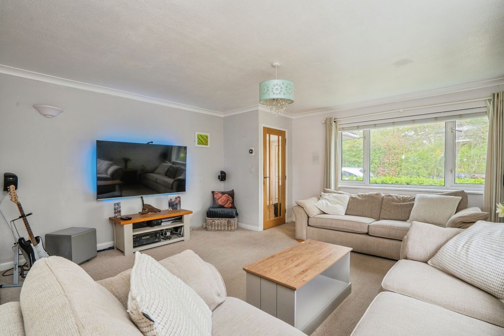 Property photo 3 of 23